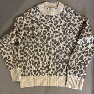 Grey leopard print Old Navy Sweater